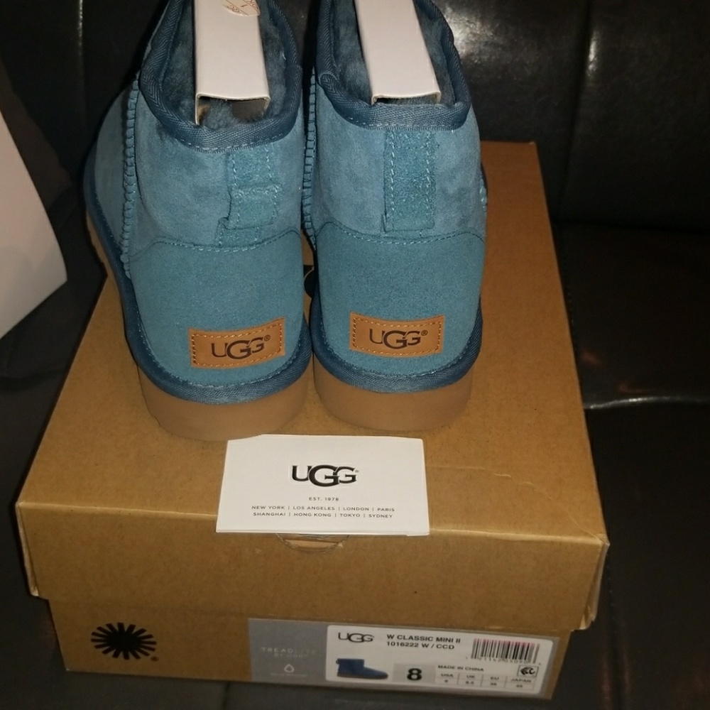 Ugg boots nwt - Picture 3 of 8